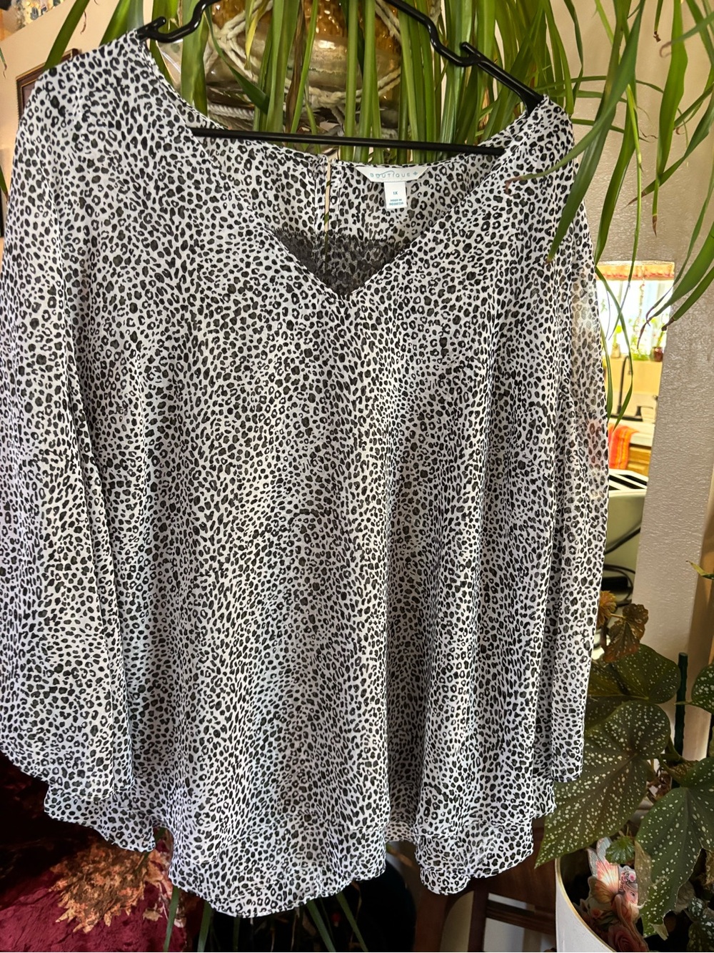 Women’s V-Neck Leopard-Print Blouse in Black and White beautiful